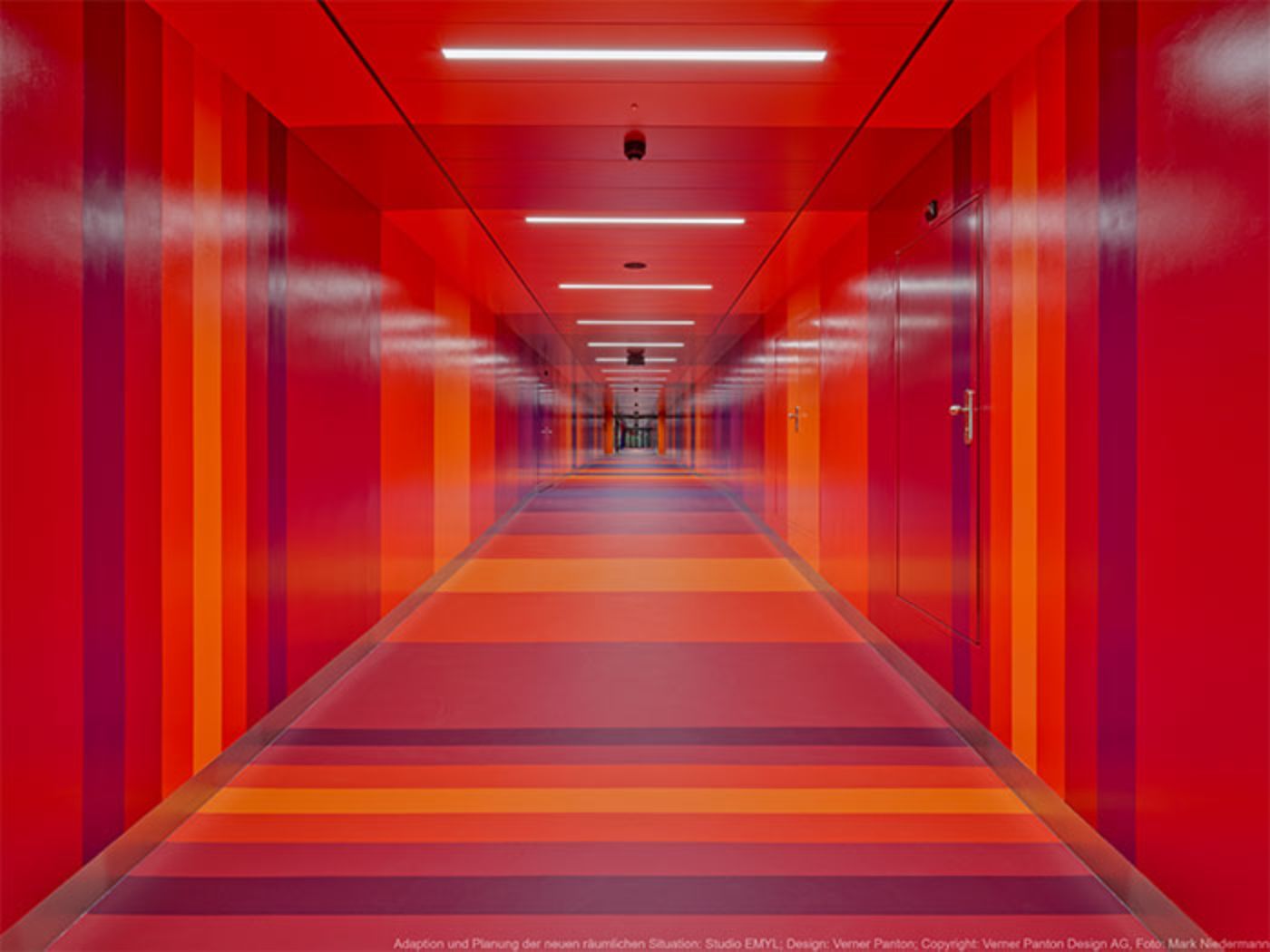 Bild aus der Pantongang-Serie, Adaption und Planung der neuen räumlichen Situation: Studio EMYL; Design: Verner Panton; Copyright: Verner Panton Design AG, Foto: Mark Niedermann