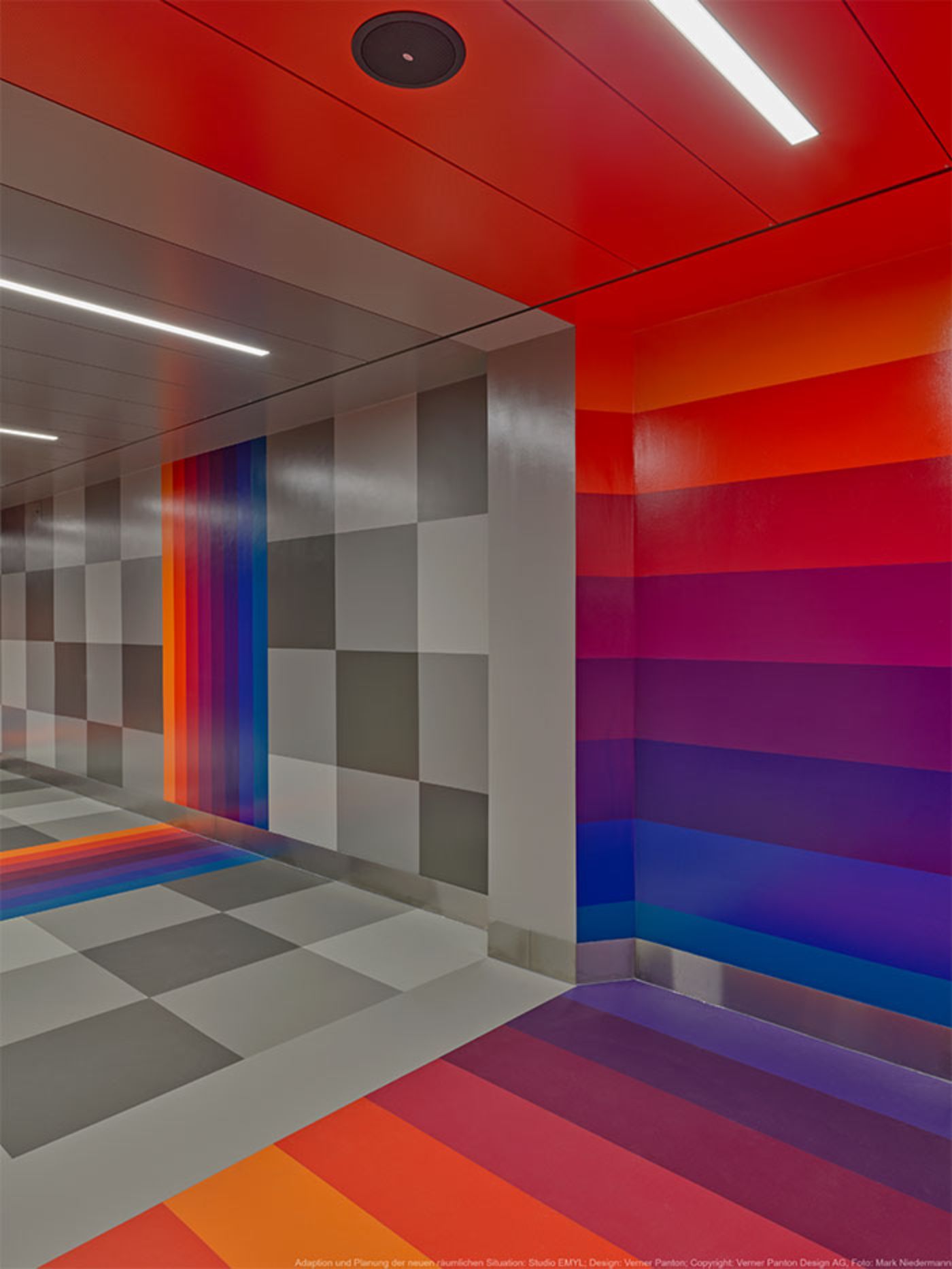 Bild aus der Pantongang-Serie, Adaption und Planung der neuen räumlichen Situation: Studio EMYL; Design: Verner Panton; Copyright: Verner Panton Design AG, Foto: Mark Niedermann