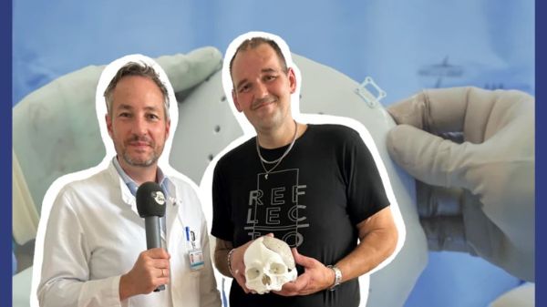 Nach der innovativen Operation im August 2023 am USB, bei der dem ersten Patienten ein 3D gedrucktes PEEK-Implantat direkt aus dem Unispital Basel am Point-of-Care eingesetzt wurde, haben sich der behandelnde Chefarzt der Mund-, Kiefer- und Gesichtschirurgie Prof. Dr. mult. Florian Thieringer sowie der Patient zu dem Thema geäussert. Die Interviews vom neuen Radio Seefunk und weiteres Material zu dieser Errungenschaft finden Sie hier.