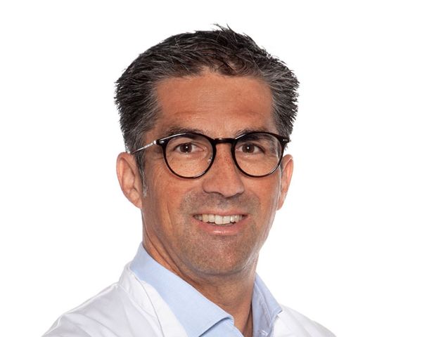 Ab 1. Juli 2025 ist Prof. Dr. med. Daniel Staub neuer Ärztlicher Direktor (CMO) des Universitätsspitals Basel. Der Verwaltungsrat hat den heutigen Chefarzt der Klinik für Angiologie zum Nachfolger von Prof. Jürg Steiger gewählt, der in Pension geht.